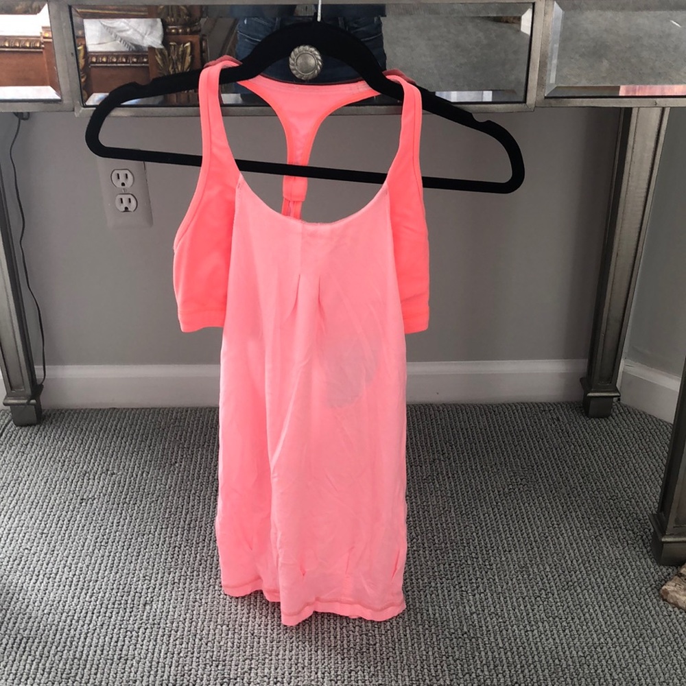 Lululemon top